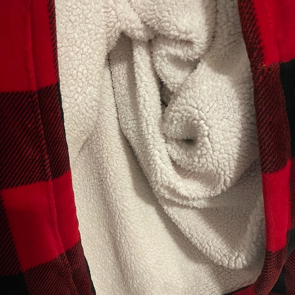 Huggle Hoodie Blanket Red & Black Plaid Sherpa-Lined Oversized Wearable Blanket - Picture 6 of 11